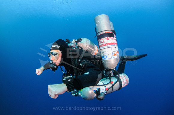 Technical diver with stage cylinders