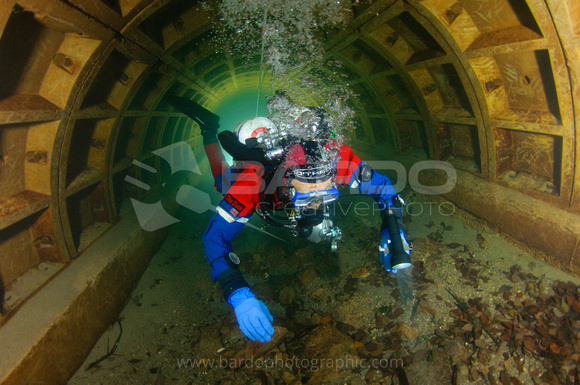 Tunnel Diver