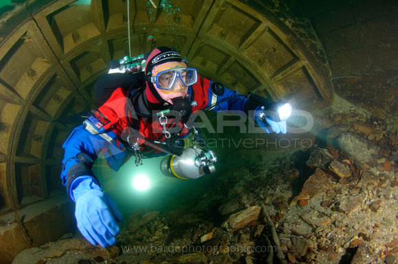 Tunnel Diver
